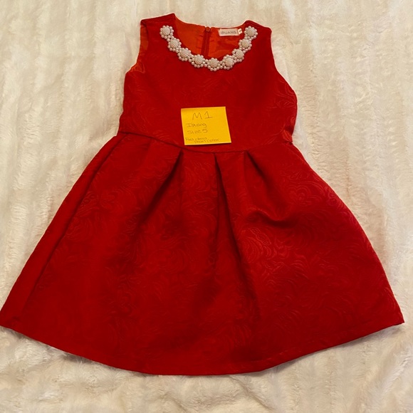 Great for Christmas. Beautifully details and pearls - Picture 2 of 3